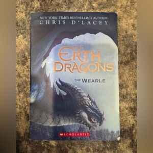 Scholastic's The Erth Dragons: The Wearle - Blue and Gray Cover